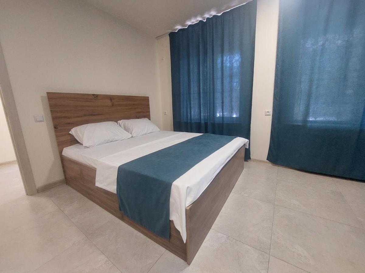 The Best Hotel-Hostel Ереван Экстерьер фото