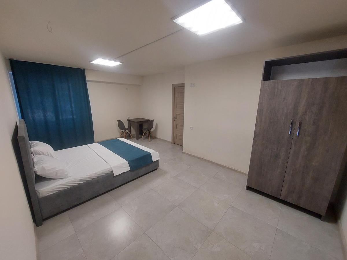 The Best Hotel-Hostel Ереван Экстерьер фото
